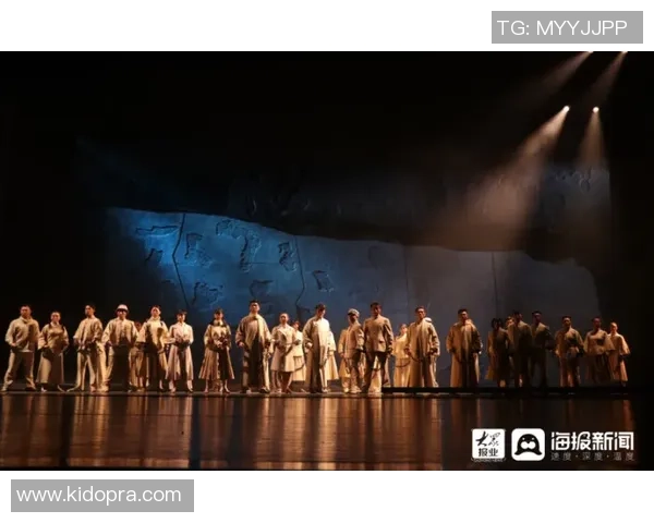 双面足球明星的魅力与风采展现海报图片欣赏